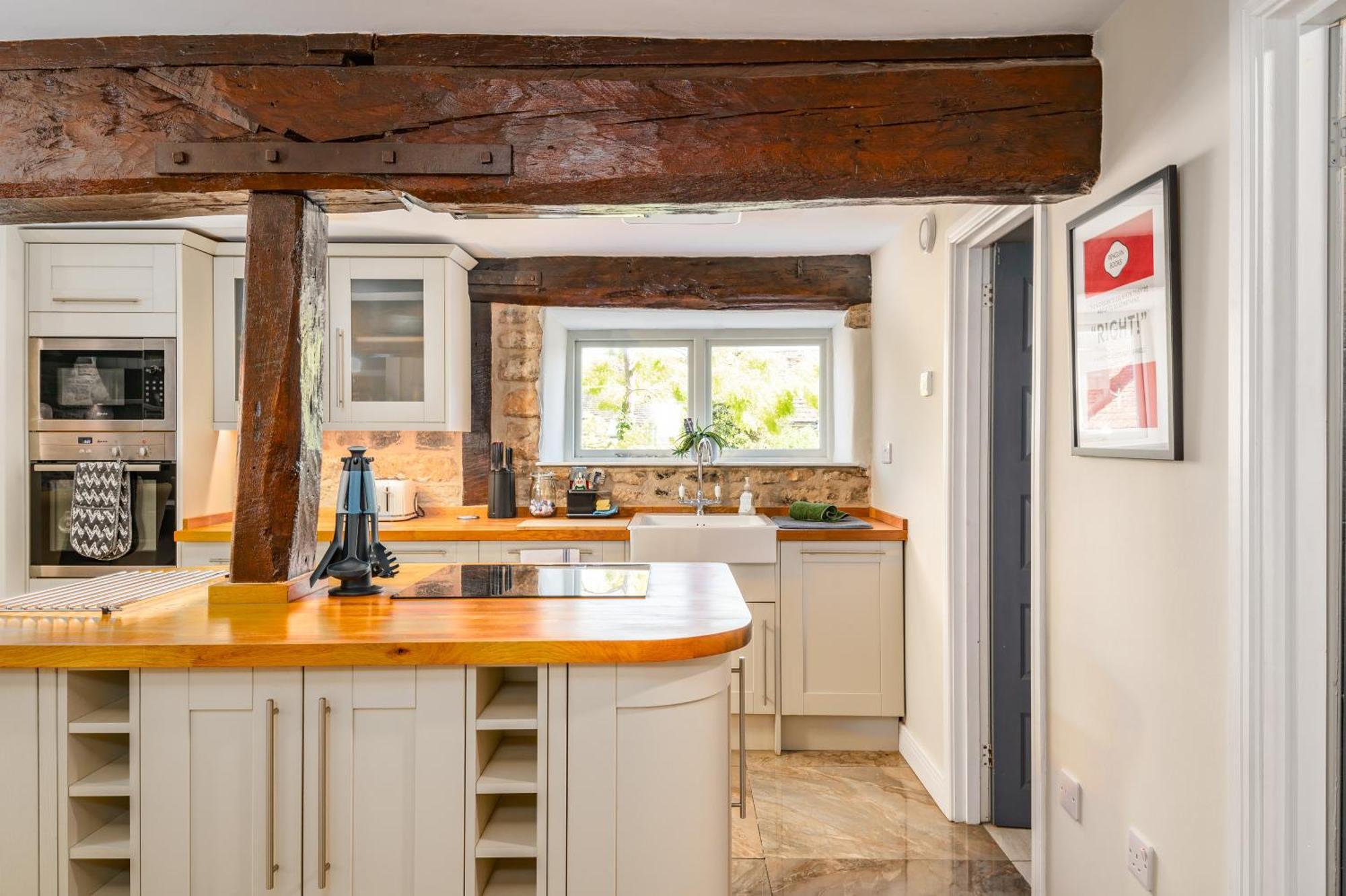 Spacious, Luxury Town Centre Granary Conversion Stamford Exterior photo