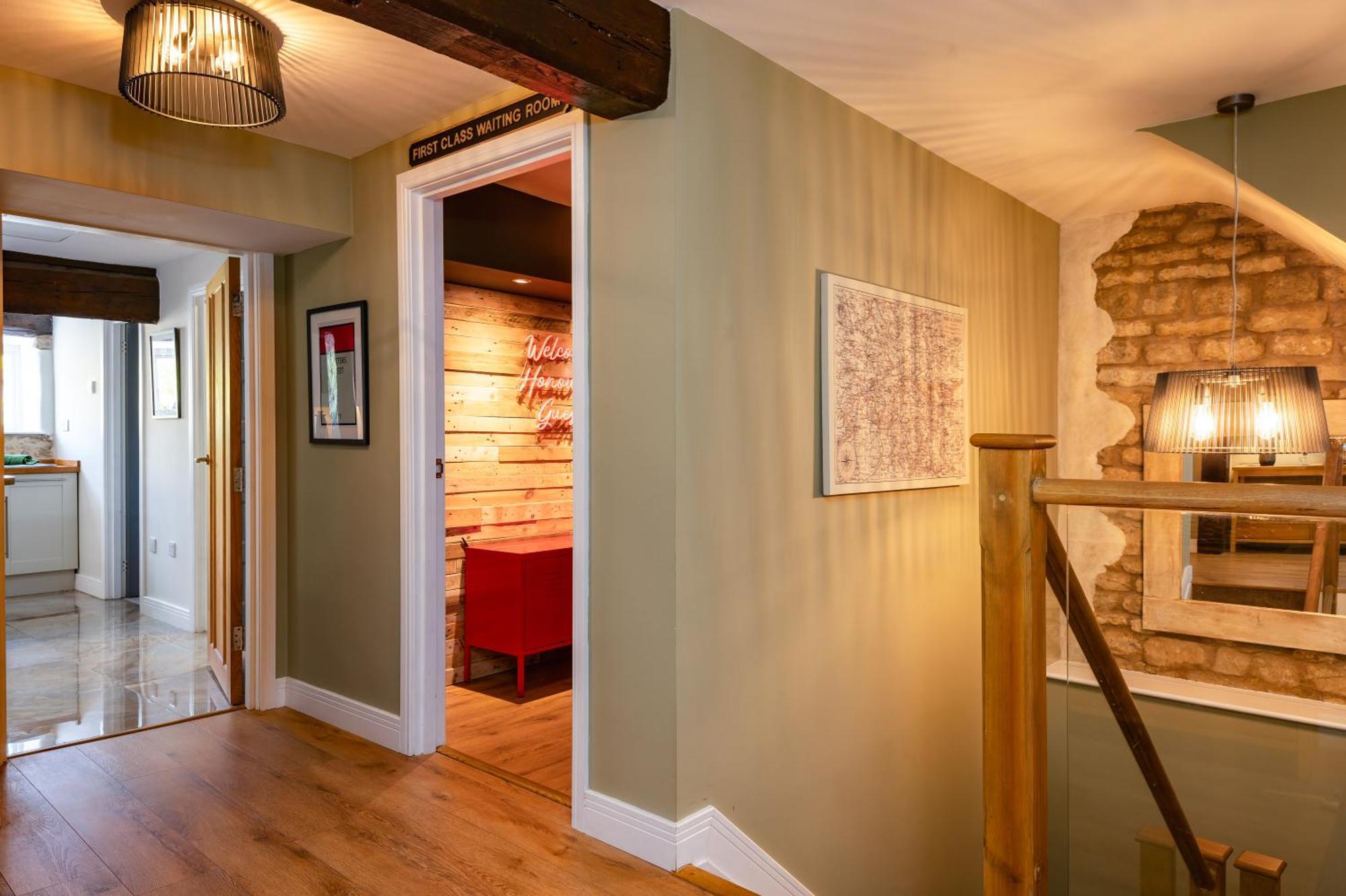 Spacious, Luxury Town Centre Granary Conversion Stamford Exterior photo